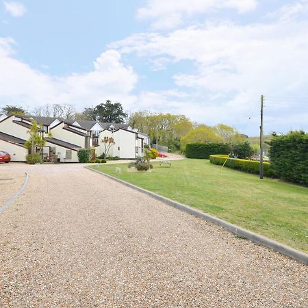 شقة Whippingham, Creek Gardens - Isle Of Wight Wootton Bridge  المظهر الخارجي الصورة
